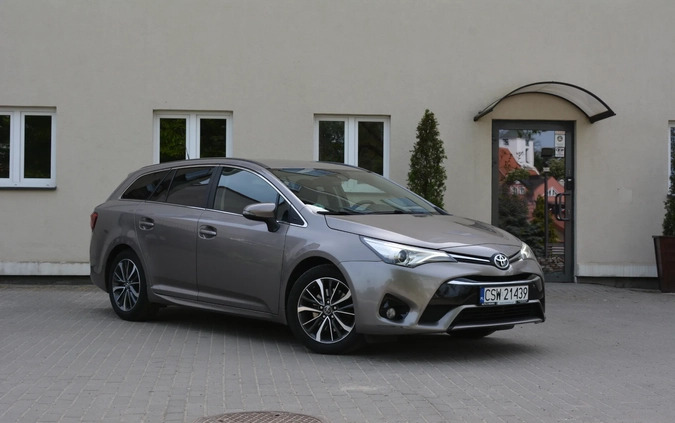 Toyota Avensis cena 48900 przebieg: 173900, rok produkcji 2015 z Grudziądz małe 704